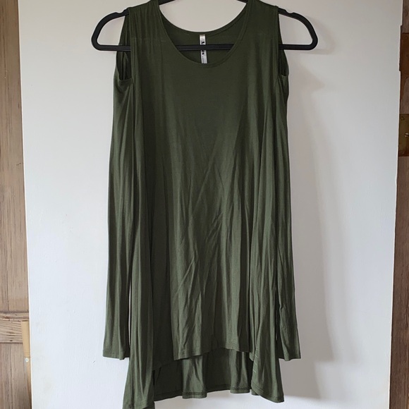 Azules Olive Long Sleeve tunic like new - Picture 1 of 5